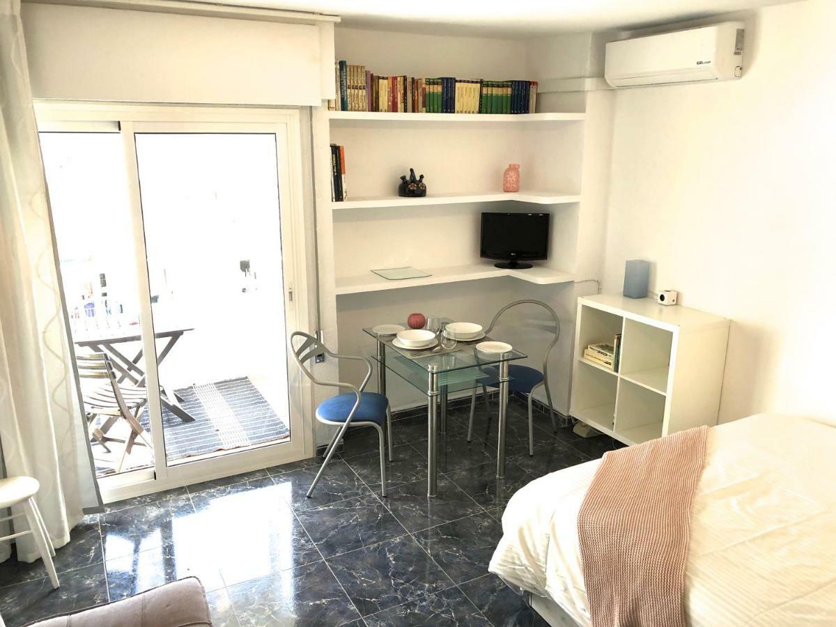Sea View Apartment 베날마데나코스타 외부 사진